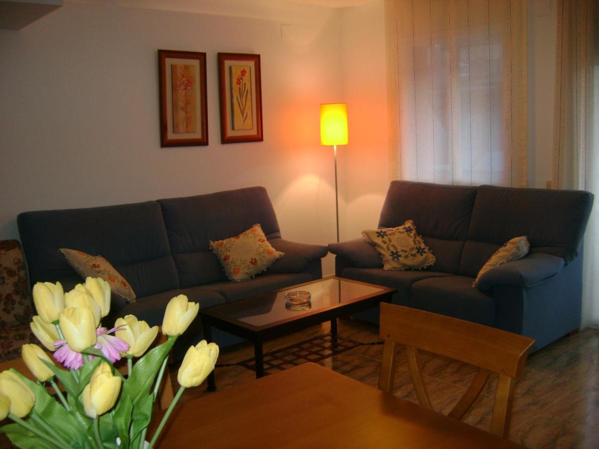Apartamentos Pirineos Ordesa El Pueyo de Araguás Quarto foto